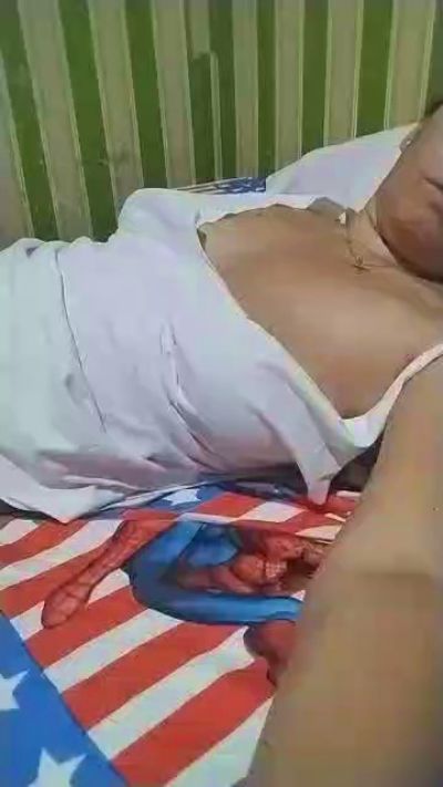 Hotmama45 live cam on Cam4