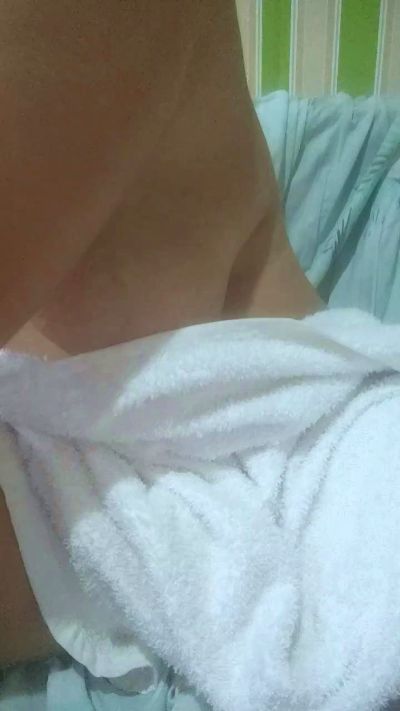 Hotmama45 live cam on Cam4