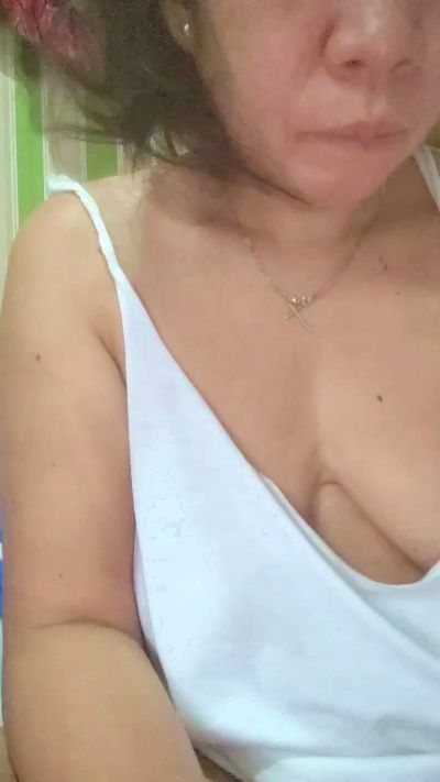 Hotmama45 live cam on Cam4