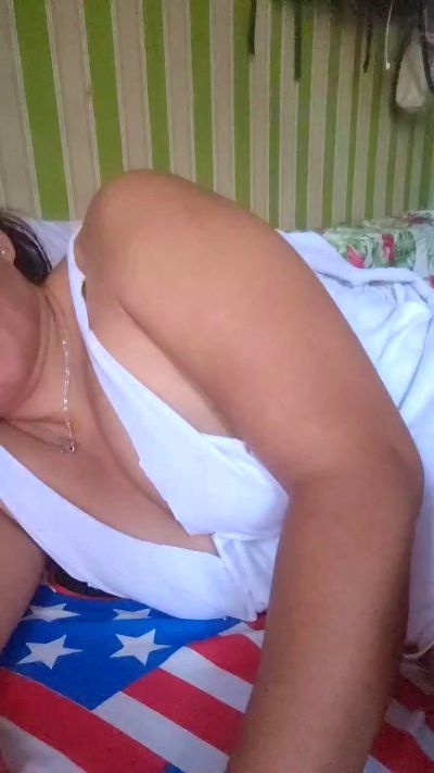Hotmama45 live cam on Cam4