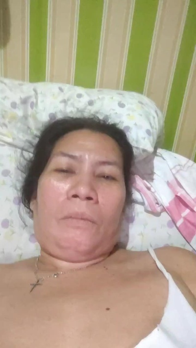 Hotmama45 live cam on Cam4