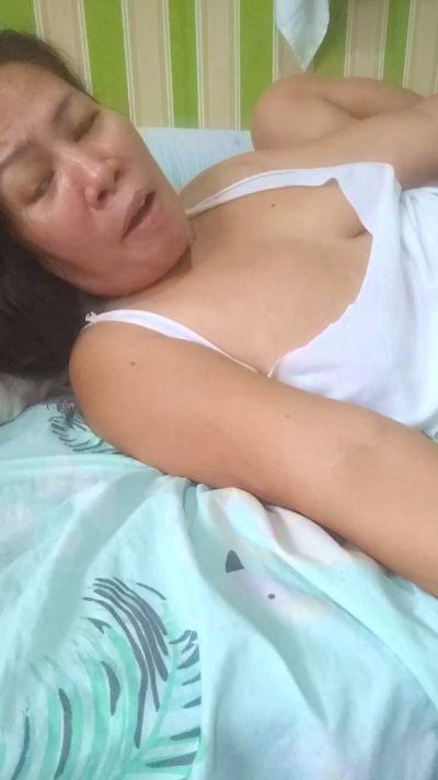 Hotmama45 live cam on Cam4