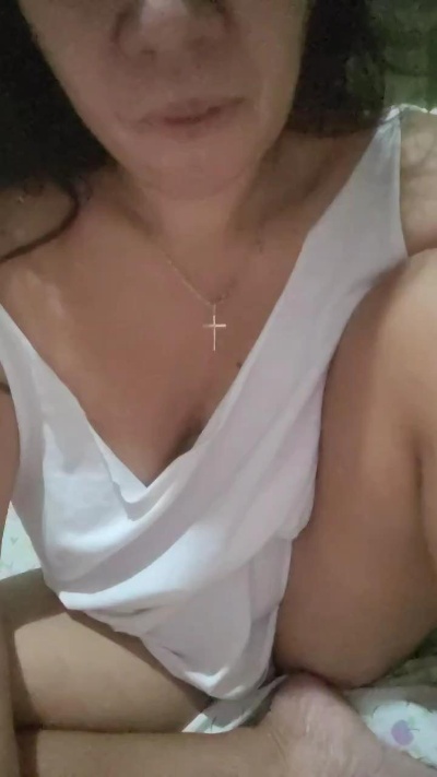 Hotmama45 live cam on Cam4