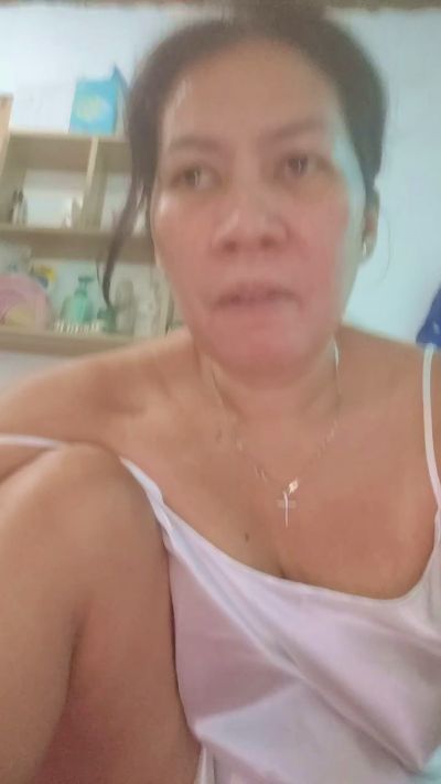 Hotmama45 live cam on Cam4