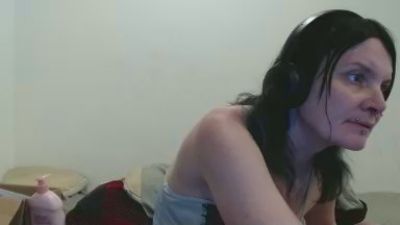 Hotmodel1984 live cam on Cam4