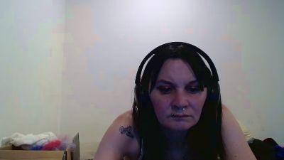 Hotmodel1984 live cam on Cam4