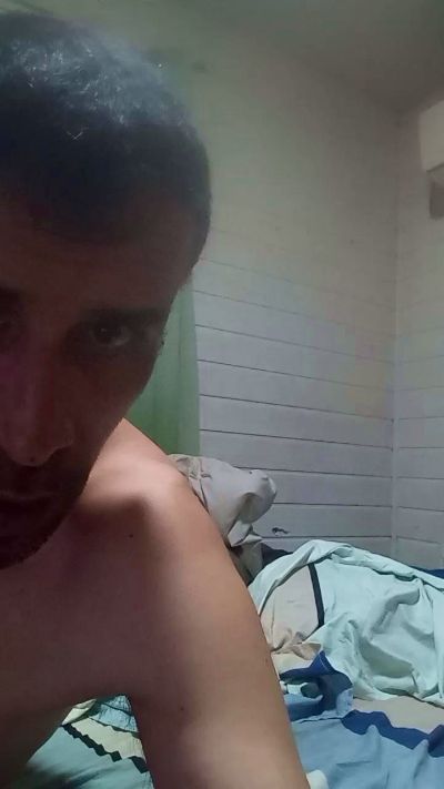 Hotrealcouple live cam on Cam4