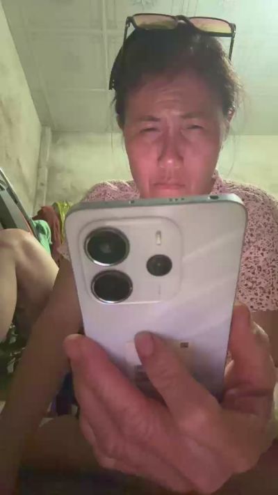 Hotsiren live cam on Cam4