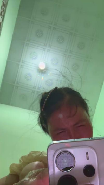 Hotsiren live cam on Cam4