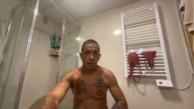 Hotvan22 live cam on Cam4