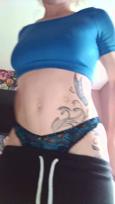 Housewife_Kirst preview