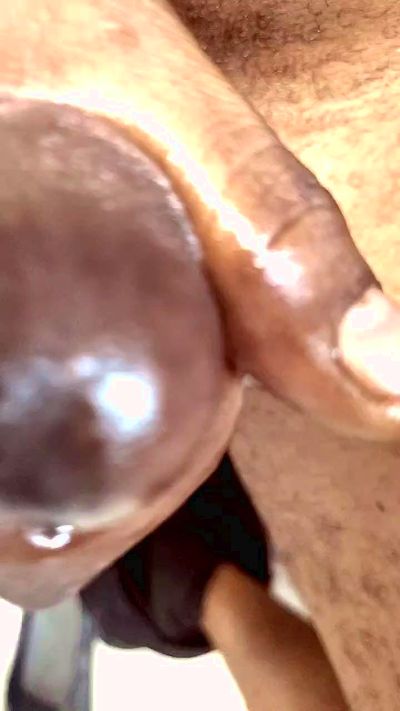 Howtosee1 live cam on Cam4