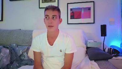 HuGo4K live cam on Cam4