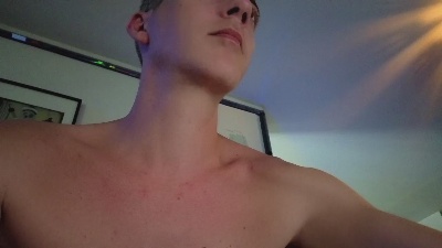 HuGo4K live cam on Cam4