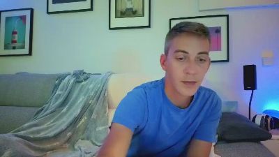 HuGo4K live cam on Cam4