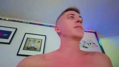 HuGo4K live cam on Cam4