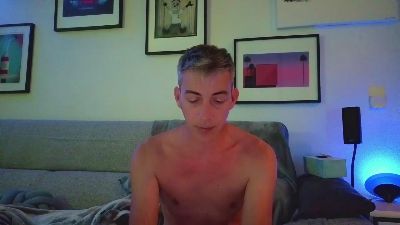 HuGo4K live cam on Cam4