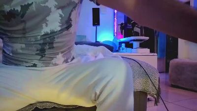 HuGo4K live cam on Cam4