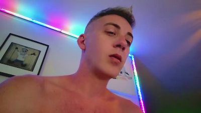 HuGo4K live cam on Cam4