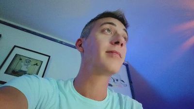 HuGo4K live cam on Cam4