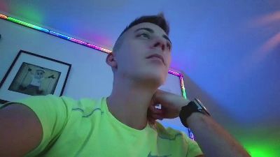 HuGo4K live cam on Cam4