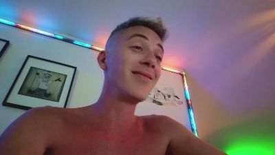 HuGo4K live cam on Cam4