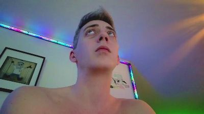 HuGo4K live cam on Cam4