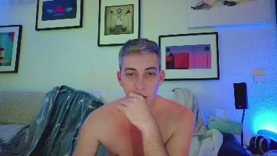 HuGo4K live cam on Cam4