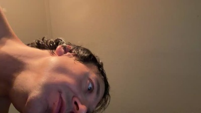 Hubby_Wifeyy live cam on Cam4