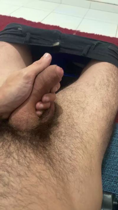 Hugeandsweet live cam on Cam4