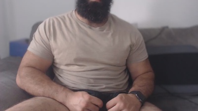 Hugehairymacho live cam on Cam4