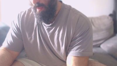 Hugehairymacho live cam on Cam4