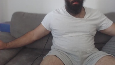 Hugehairymacho live cam on Cam4