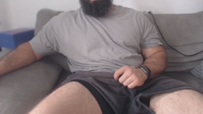 Hugehairymacho live cam on Cam4