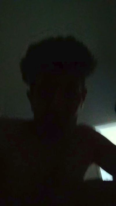 Hugonadamas live cam on Cam4