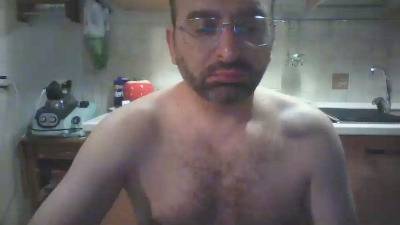 Hugos31 live cam on Cam4
