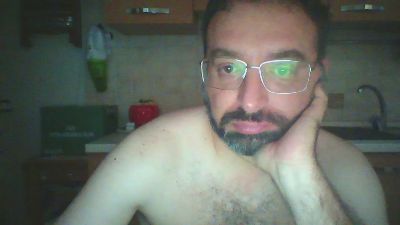 Hugos31 live cam on Cam4