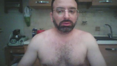 Hugos31 live cam on Cam4