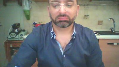 Hugos31 live cam on Cam4