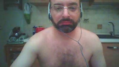 Hugos31 live cam on Cam4