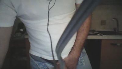 Hugos31 live cam on Cam4