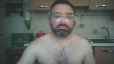 Hugos31 live cam on Cam4
