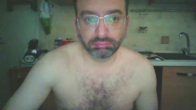 Hugos31 live cam on Cam4