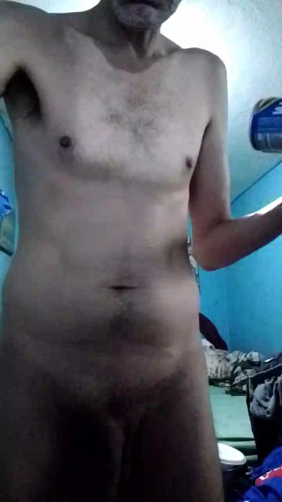 Hugosafado1 live cam on Cam4