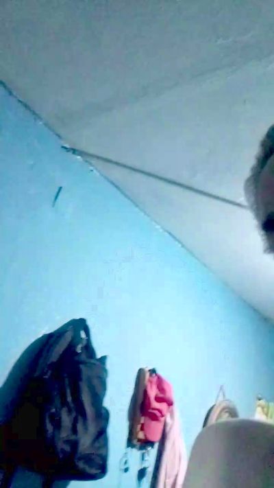 Hugosafado1 live cam on Cam4