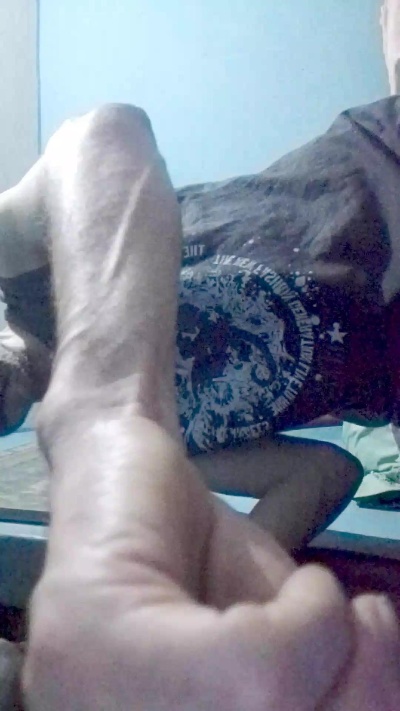 Hugosafado1 live cam on Cam4