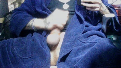 HungHerb1992 live cam on Cam4