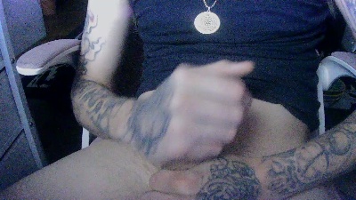 HungHerb1992 live cam on Cam4