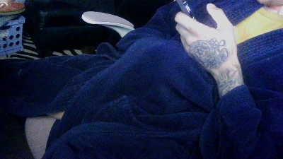 HungHerb1992 live cam on Cam4