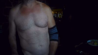 Hungthickbrit52 live cam on Cam4